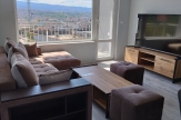 Тристаен нов апартамнт с гараж под наем в района на болница,,Пулс"